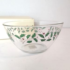 Lenox Holiday Chirstmas serving bowl, in box, like new